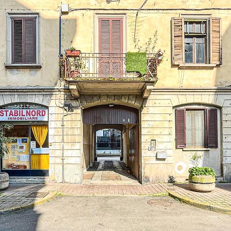 Along The Canal Smart Flat Naviglio - 4 People Corsico Exteriér fotografie