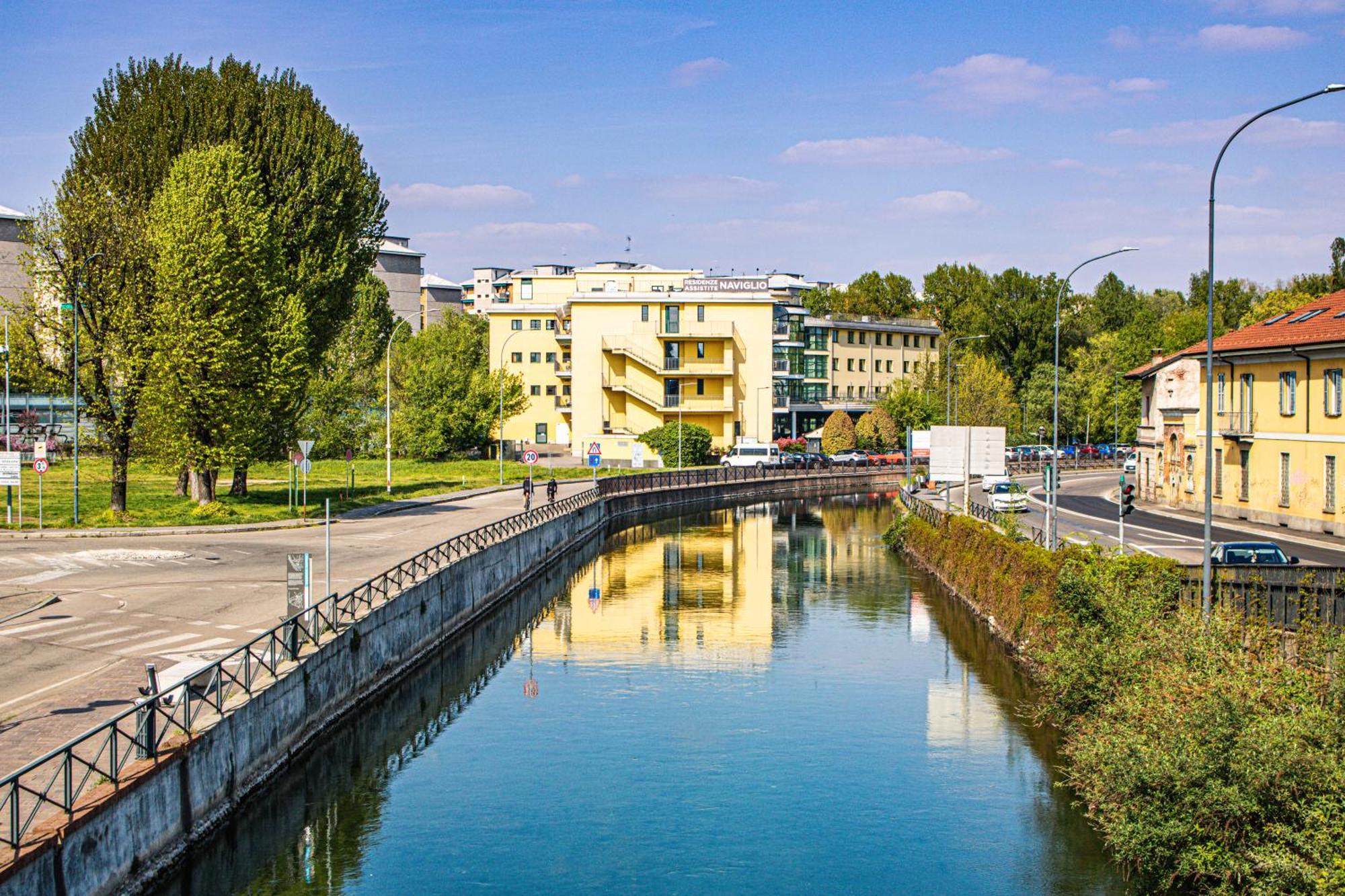 Along The Canal Smart Flat Naviglio - 4 People Corsico Exteriér fotografie
